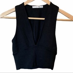 Wilfred free deep v black crop top XS